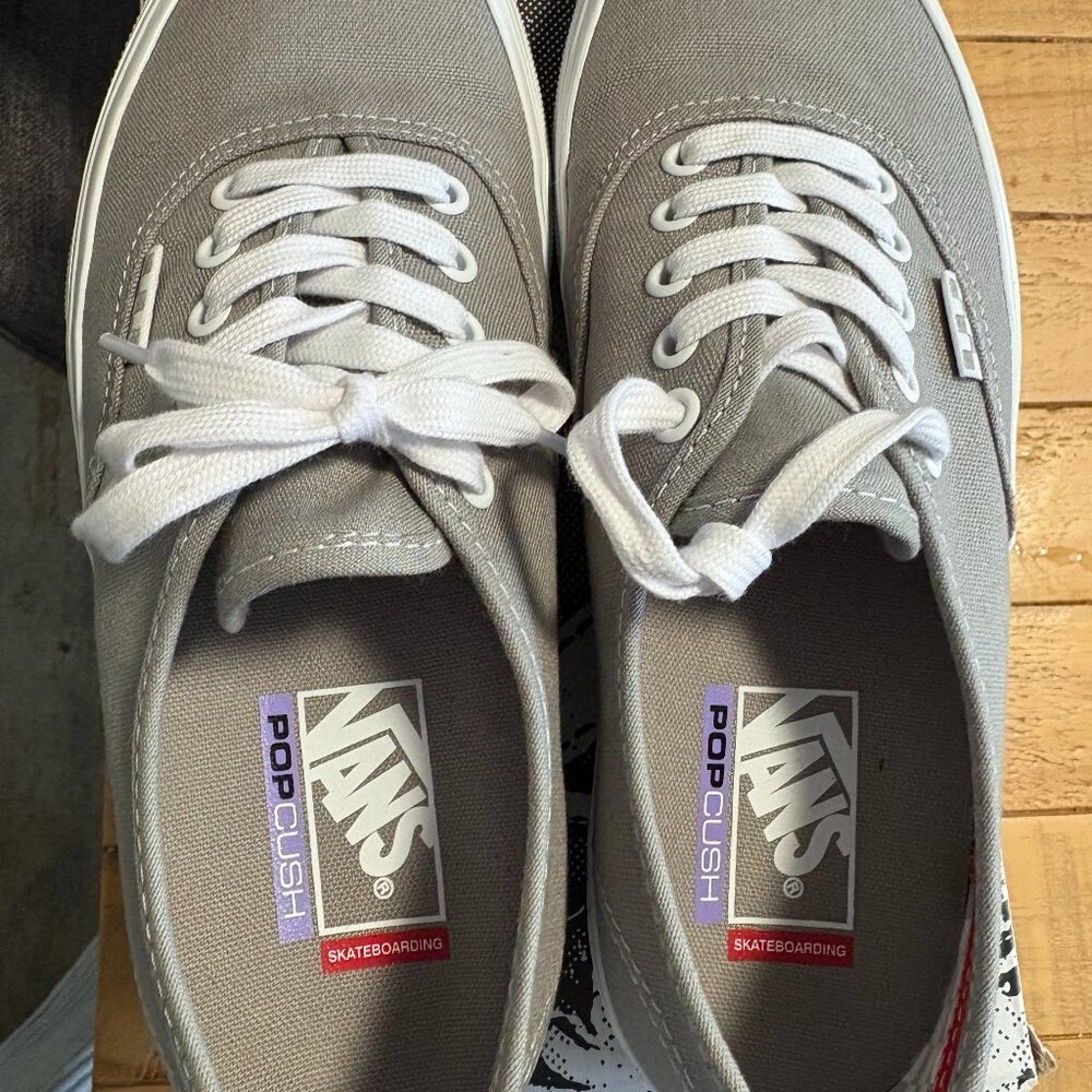 Vans SB Skate Authentic Mens size 8.5 NWT